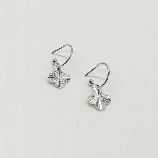 Shiny Texture Clover Drop Earrings